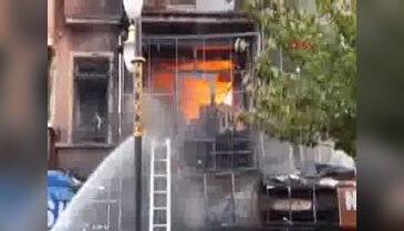 Kütahya'da 3 katlı binada patlama! - 2