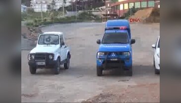 Manzara seyrederken kayalıklardan düştü!