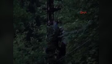 Sokak lambasını değiştirirken akıma kapılarak öldü