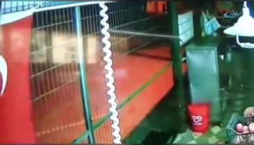 Market hırsızları kamerada