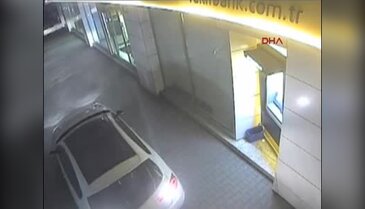 ATM hırsızlarının görüntüleri şaşırttı...