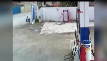 Trafik kazası güvenlik kamerasında
