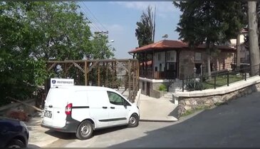 Bursa'da tarihi çeşme yenilenirken yok edildi!