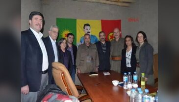 HDP'nin çözüm sürecindeki 'Kandil fotoğrafı' da fezlekelerde yeraldı