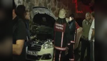 İstanbul Eyüp'te 5 otomobil kundaklandı