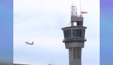 Elektrik yüklü bulutlar hava trafiğini etkiledi