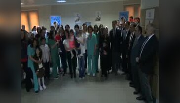 Anne ile kızına doğum yaptıran ebenin mutluluğu