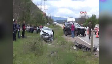 Kastamonu'da otomobil ve cip çarpıştı: 3 ölü, 4 yaralı