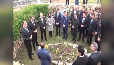 Yunus Emre Eskişehir'de kabri başında anıldı