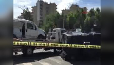 Diyarbakır'da zırhlı polis aracı takla attı: 4 yaralı