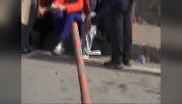Kaza yapan kadın sürücü gözyaşlarına boğuldu
