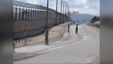 Öğrenciler sevgi ve hoşgörü için pedal çevirdi