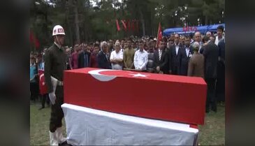 Şehit uzman çavuş Ferhat Aktaş toprağa verildi