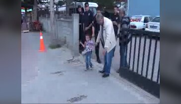 Kaybolan 5 yaşındaki çocuğun annesiyle kavuşması duygulandırdı