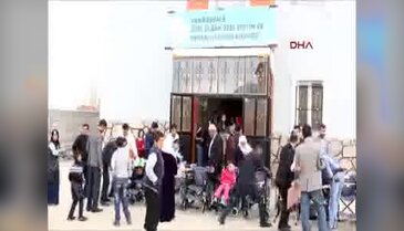 Hayırseverler, Başkale'de 15 engelliyi sevindirdi