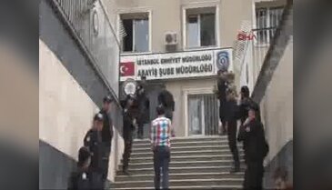 Can Dündar'a saldırıyla ilgili gözaltına alınan 5 kişi adliyeye sevkedildi