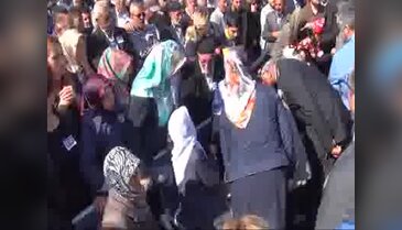 Van şehitleri için tören düzenlendi