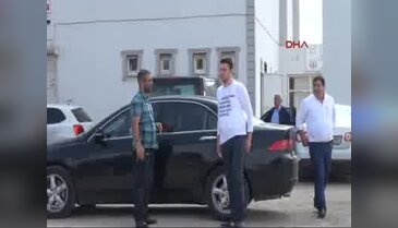 Derbide sahaya atlayan Canarslan, memleketi Kilis'te plaketle karşılandı