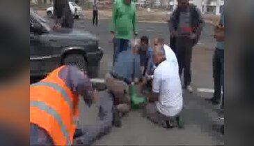 Otomobille çarpışan motosikletteki 2 liseli yaralandı