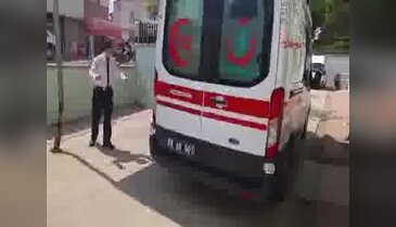 'Gölge' diye orta refüje oturan adama araba çarptı