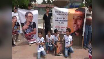 Reyhanlı patlamasında ölenler törenle anıldı