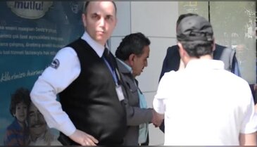 Bursa'da sahte polislere inanıp kredi çekip para gönderdi!