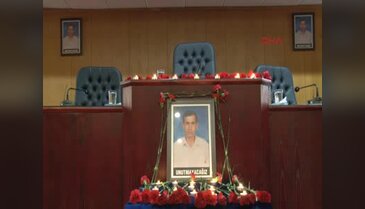 Bombalı saldırıda hayatını kaybeden Tunç, belediye meclisinde anıldı
