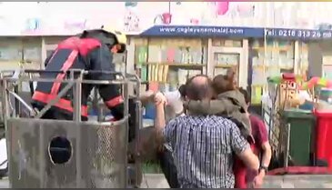 İstanbul'da yangın: Çok sayıda kişi mahsur kaldı