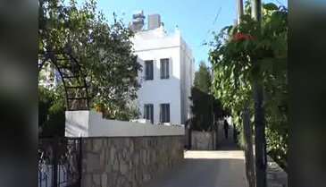 Su deposunu andıran baz istasyona tepki