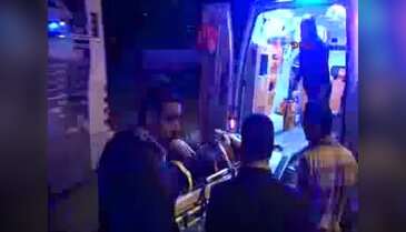 Otomobil, kamyona arkadan çarptı 2 yaralı