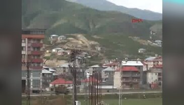 Yüksekova'da zarar tespiti öncesi muhtarlarla toplantı