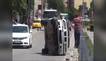Otobüs otomobile çarptı: 1 yaralı