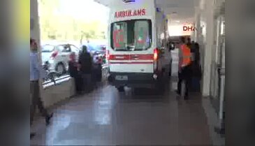 Otomobile otobüs arkadan çarptı