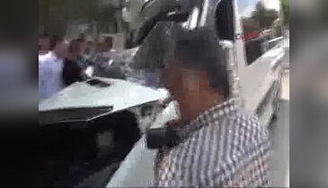 Gaziantep'te servis minibüsü askeri kamyona çarptı: 8'i öğrenci 9 yaralı