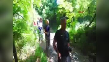 Kazdağları'nda buz gibi suda yüzdüler