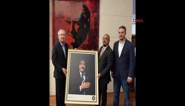 Kılıçdaroğlu'na TFMD'den ödüllü fotoğrafla ziyaret