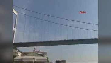 İstanbul FSM Köprüsü'nde intihar krizi
