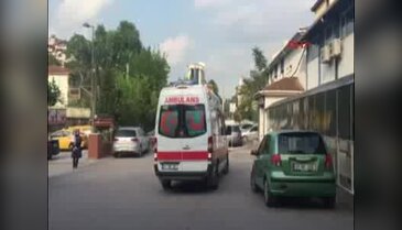 Motorlu Yunus ekibi kaza yaptı: 2 polis memuru yaralandı