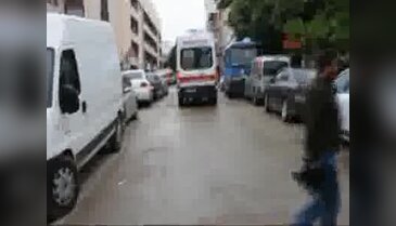 Çatı çökünce 6 metreden düşerek ağır yaralandı