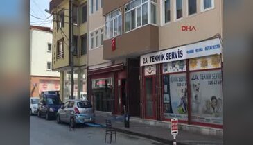 Kuran'a sarılıp kendini pencereden atan kadın öldü