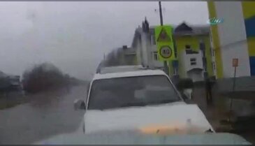 Alkollü gençlerin yolculuğu kazayla bitti