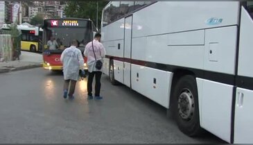 Geri manevra yapan otobüs vatandaşı ezdi