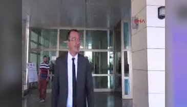 Baro başkanını 12 avukat savundu
