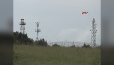 Bulgaristan Türk sınırındaki dikenli telleri uzatıyor