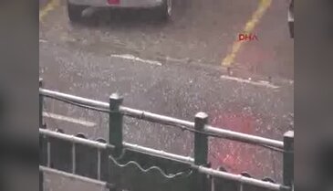Kayseri'ye fındık büyüklüğünde dolu yağdı