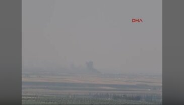 Sınırda muhaliflerle çatışan IŞİD hedefleri obüslerle vuruluyor