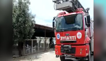 Kuyuya düşen horozu itfaiye kurtardı