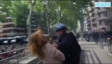 Fransız polisinden sert müdahale