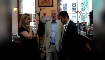 İngiltere İşçi Partisi Lideri doğum gününü Türk restoranında kutladı