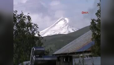 Ardağan'ın yükseklerine kar yağdı